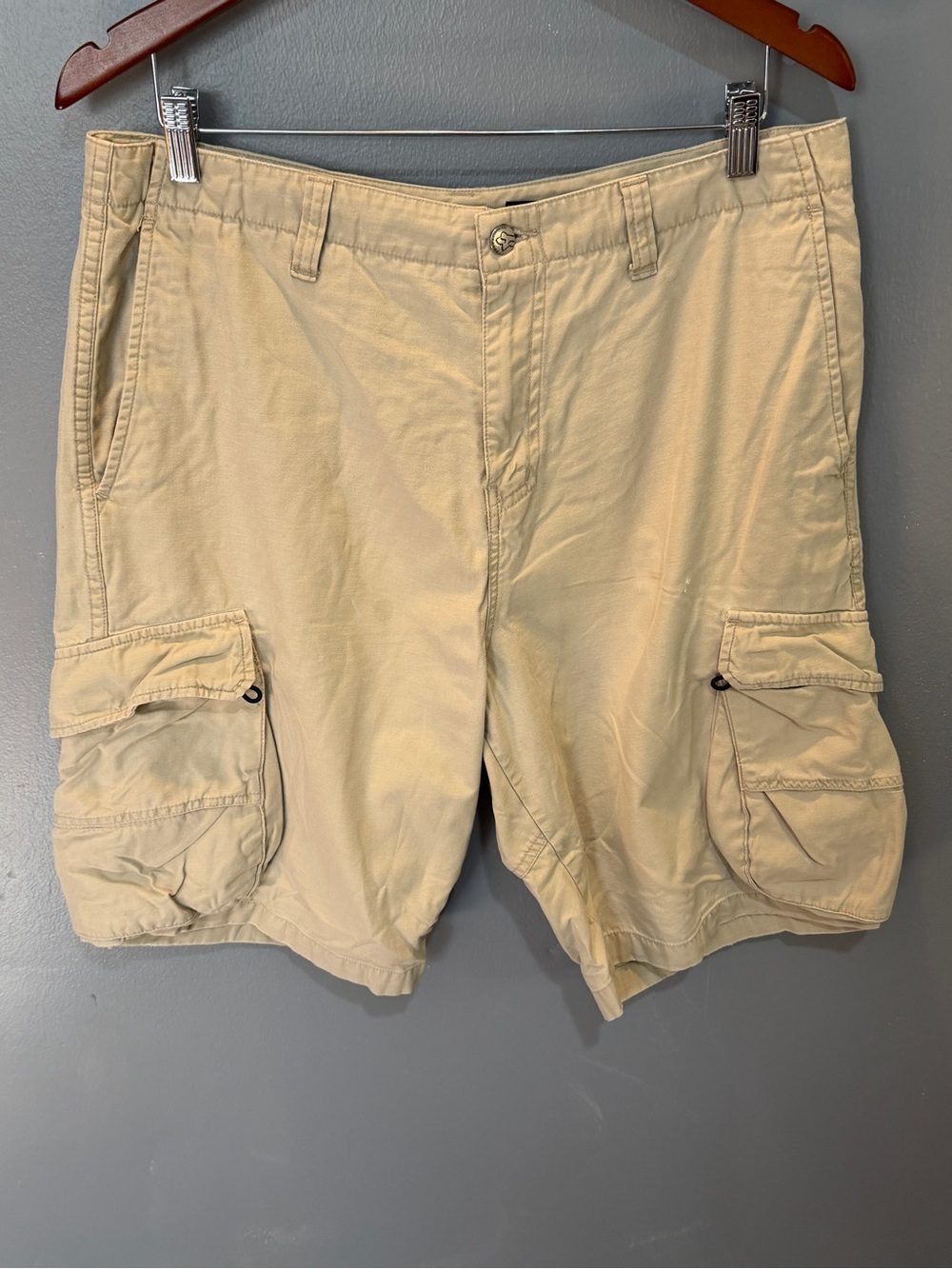 FOX MEN’S CARGO SHORTS KHAKI SZ 34